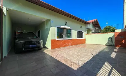 Casa térrea à venda , 3 quarto(s),  sendo 1 suíte(s)  no bairro stella maris, 680 metros da praia, peruíbe-sp
