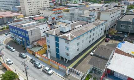 Apartamento Amplo à venda , 3 quarto(s),  sendo 1 suíte(s) (Edifício Bandeirantes) no bairro Centro, 200 metros da praia, Peruíbe-SP