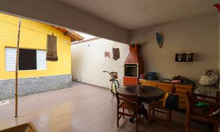 Casa Térrea com Edícula à venda , 2 quarto(s),  sendo 0 suíte(s)  no bairro Três Marias, 700 metros da praia, Peruíbe-SP
