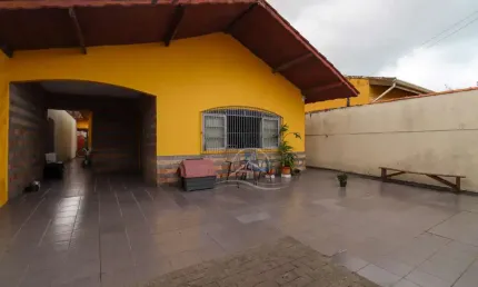 Casa Térrea com Edícula à venda , 2 quarto(s),  sendo 0 suíte(s)  no bairro Três Marias, 700 metros da praia, Peruíbe-SP