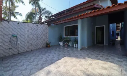 Casa com mezanino à venda , 3 quarto(s),  sendo 2 suíte(s)  no bairro park daville, 1800 metros da praia, peruíbe-sp