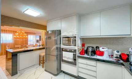 Apartamento Amplo à venda com piscina, 3 quarto(s),  sendo 2 suíte(s) (Edificio Florenville) no bairro Centro, 550 metros da praia, Peruíbe-SP