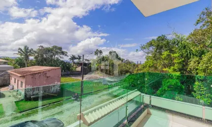 Casa Sobrado à venda , 4 quarto(s),  sendo 3 suíte(s)  no bairro Jardim São Luis, 1200 metros da praia, Peruíbe-SP