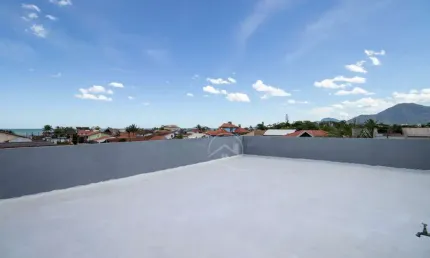Casa sobrado à venda , 3 quarto(s),  sendo 2 suíte(s)  no bairro três marias, 200 metros da praia, peruíbe-sp