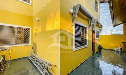Casa Sobrado à venda , 4 quarto(s),  sendo 2 suíte(s)  no bairro Jardim Casa Blanca, 30 metros da praia, Peruíbe-SP