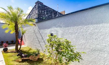 Casa Térrea com piscina à venda , 3 quarto(s),  sendo 1 suíte(s)  no bairro São José, 800 metros da praia, Peruíbe-SP