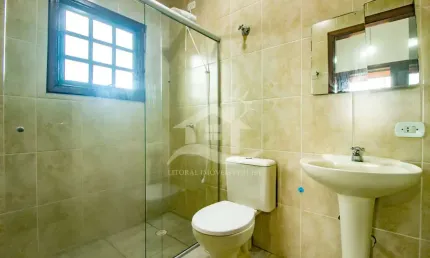 Casa Térrea à venda com piscina, 3 quarto(s),  sendo 1 suíte(s)  no bairro Oasis, 800 metros da praia, Peruíbe-SP