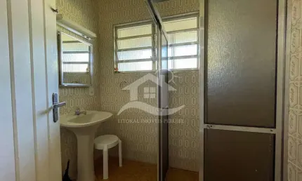 Casa Térrea com Edícula à venda , 4 quarto(s),  sendo 0 suíte(s)  no bairro Flórida, 280 metros da praia, Peruíbe-SP