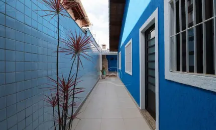 Casa Térrea com Edícula à venda com piscina, 3 quarto(s),  sendo 1 suíte(s)  no bairro Stella Maris, 600 metros da praia, Peruíbe-SP
