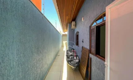 Casa Térrea com piscina à venda com piscina, 4 quarto(s),  sendo 2 suíte(s)  no bairro Oasis, 250 metros da praia, Peruíbe-SP