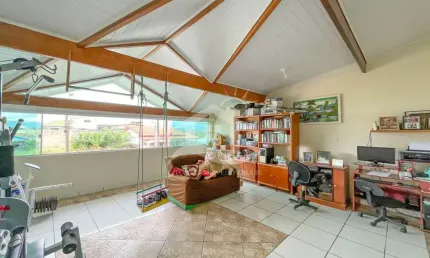 Casa Sobrado à venda , 3 quarto(s),  sendo 2 suíte(s)  no bairro Park DAville, 1500 metros da praia, Peruíbe-SP