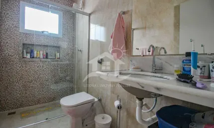 Casa térrea à venda com piscina, 3 quarto(s),  sendo 1 suíte(s)  no bairro jardim icaraiba, 200 metros da praia, peruíbe-sp
