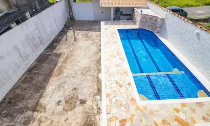 Casa Assobradada à venda , 4 quarto(s),  sendo 1 suíte(s)  no bairro Cidade Nova Peruíbe, 900 metros da praia, Peruíbe-SP