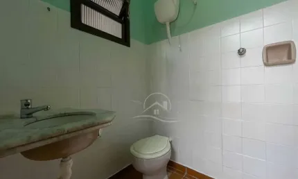 Casa térrea com edícula à venda , 3 quarto(s),  sendo 1 suíte(s)  no bairro josedy, 250 metros da praia, peruíbe-sp