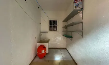 Casa Térrea com piscina à venda com piscina, 3 quarto(s),  sendo 1 suíte(s)  no bairro São João Batista, 500 metros da praia, Peruíbe-SP