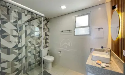 Apartamento Amplo à venda , 3 quarto(s),  sendo 1 suíte(s) (Edifício Bandeirantes) no bairro Centro, 200 metros da praia, Peruíbe-SP