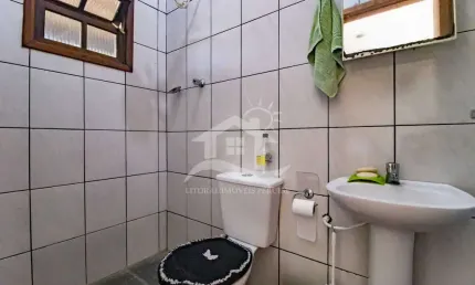 Casa Térrea à venda , 3 quarto(s),  sendo 1 suíte(s)  no bairro Jardim São Luis, 2000 metros da praia, Peruíbe-SP