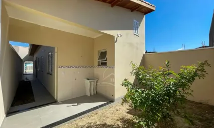 Casa térrea com piscina à venda , 3 quarto(s),  sendo 1 suíte(s)  no bairro park daville, 2000 metros da praia, peruíbe-sp