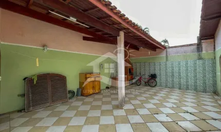 Casa Térrea à venda , 3 quarto(s),  sendo 1 suíte(s)  no bairro Três Marias, 300 metros da praia, Peruíbe-SP
