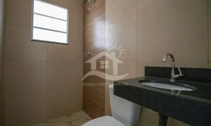 Casa Térrea à venda com piscina, 3 quarto(s),  sendo 1 suíte(s)  no bairro Flora Rica, 1500 metros da praia, Peruíbe-SP