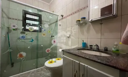 Casa térrea à venda , 2 quarto(s),  sendo 1 suíte(s)  no bairro cidade nova peruíbe, 2 metros da praia, peruíbe-sp