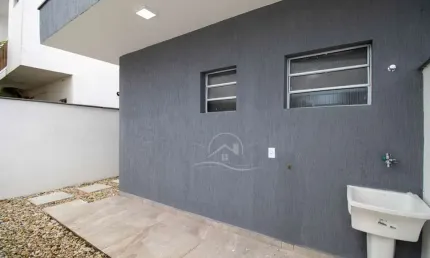 Casa Térrea à venda com piscina, 2 quarto(s),  sendo 1 suíte(s)  no bairro Flora Rica, 1500 metros da praia, Peruíbe-SP