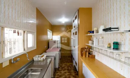 Casa Térrea à venda , 2 quarto(s),  sendo 0 suíte(s)  no bairro Centro, 900 metros da praia, Peruíbe-SP