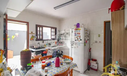 Casa térrea à venda , 2 quarto(s),  sendo 1 suíte(s)  no bairro park daville, 1200 metros da praia, peruíbe-sp