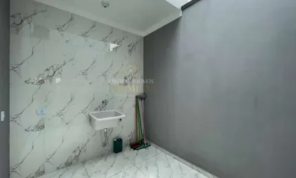 Casa Térrea à venda com piscina, 2 quarto(s),  sendo 1 suíte(s)  no bairro São José, 1500 metros da praia, Peruíbe-SP