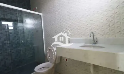 Casa térrea à venda com piscina, 2 quarto(s),  sendo 1 suíte(s)  no bairro flora rica, 2 metros da praia, peruíbe-sp