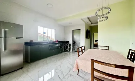 Casa Sobreposta / alto à venda , 2 quarto(s),  sendo 1 suíte(s)  no bairro Stella Maris, 900 metros da praia, Peruíbe-SP