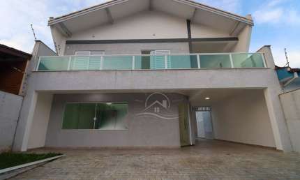 Casa Sobrado à venda com piscina, 3 quarto(s),  sendo 2 suíte(s)  no bairro Josedy, 100 metros da praia, Peruíbe-SP