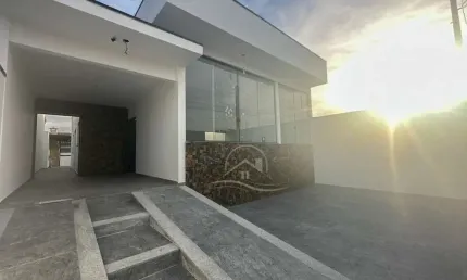 Casa térrea com piscina à venda com piscina, 3 quarto(s),  sendo 3 suíte(s)  no bairro sambura, 1000 metros da praia, peruíbe-sp