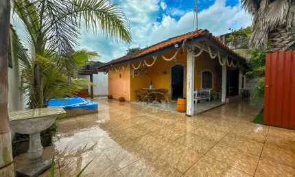 Casa Térrea com piscina à venda , 2 quarto(s),  sendo 1 suíte(s)  no bairro Cidade Nova Peruíbe, 1700 metros da praia, Peruíbe-SP