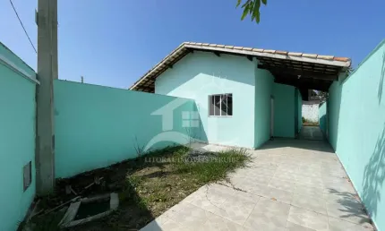 Casa Térrea à venda , 02 quarto(s),  sendo 1 suíte(s)  no bairro Estância dos Eucaliptos, 2000 metros da praia, Peruíbe-SP