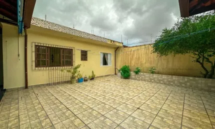 Casa edícula à venda , 2 quarto(s),  sendo 2 suíte(s)  no bairro stella maris, 700 metros da praia, peruíbe-sp