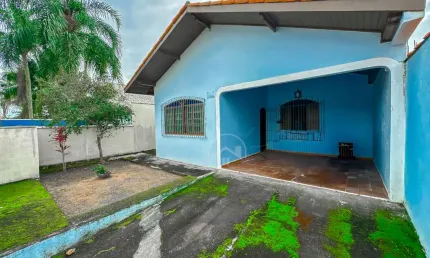 Casa Térrea com Edícula à venda , 3 quarto(s),  sendo 1 suíte(s)  no bairro Jardim Icaraiba, 600 metros da praia, Peruíbe-SP