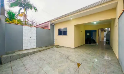 Casa Térrea à venda , 2 quarto(s),  sendo 1 suíte(s)  no bairro São João Batista 2, 1500 metros da praia, Peruíbe-SP