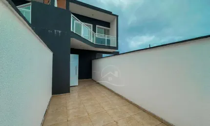 Casa Sobreposta / alto à venda , 3 quarto(s),  sendo 1 suíte(s)  no bairro Jardim Brasil, 2500 metros da praia, Peruíbe-SP