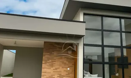 Casa Térrea com piscina à venda com piscina, 3 quarto(s),  sendo 1 suíte(s)  no bairro Três Marias, 350 metros da praia, Peruíbe-SP