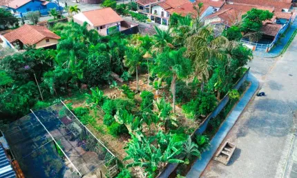 Área Ampla à venda , ,   no bairro Cidade Nova Peruíbe, 220 metros da praia, Peruíbe-SP