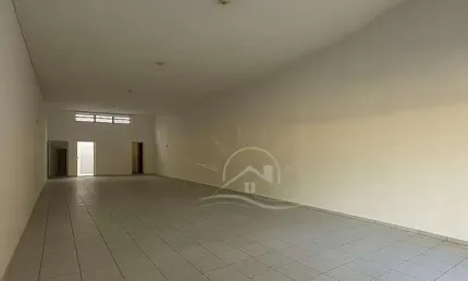 Loja ampla à venda , ,   no bairro park daville, 2 metros da praia, peruíbe-sp