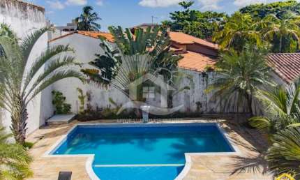 Casa Sobrado à venda , 4 quarto(s),  sendo 4 suíte(s)  no bairro Stella Maris, 300 metros da praia, Peruíbe-SP