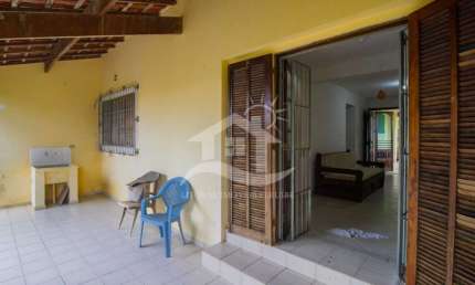 Casa Sobrado à venda , 3 quarto(s),  sendo 2 suíte(s)  no bairro Centro, 400 metros da praia, Peruíbe-SP