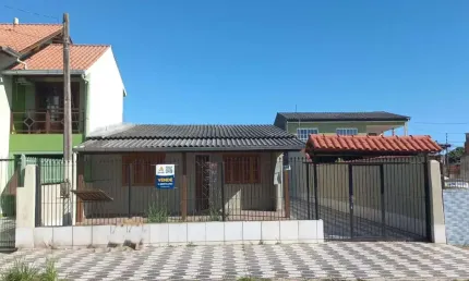 Casa à Venda por R$400.000,00 - Parque Florido - Gravataí, RS