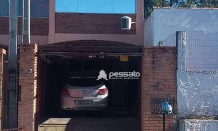 Sobrado à Venda por R$393.618,00 - Centro - Gravataí, RS