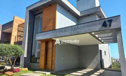 Sobrado à Venda por R$950.000,00 - Villa Lucchesi - Gravataí, RS