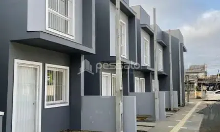 Sobrado à Venda por R$320.000,00 - Vila Silveira Martins - Cachoeirinha, RS