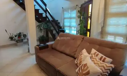 Sobrado à Venda por R$890.000,00, 180,00m² - centro - Gravataí, RS
