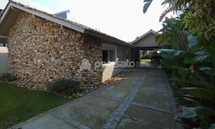 Casa à Venda por R$1.650.000,00 - Courhasa - Imbé, RS